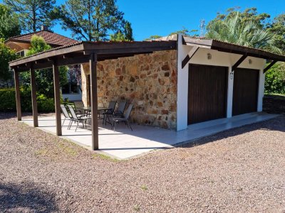 casa de 3 dormitorios en solanas con piscina y barbacoa cerrada - ndm10598c