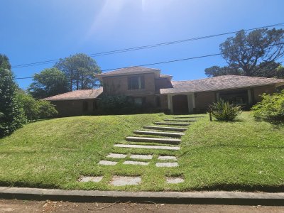 casa de 4 dormitorios en venta en golf - ndm5228c