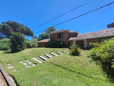 casa de 4 dormitorios en venta en golf - ndm5228c