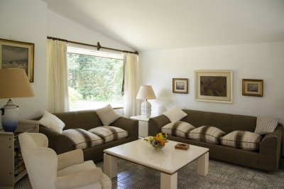 casa en venta de 4 dormitorios en lugano , punta del este  - ndm4873c