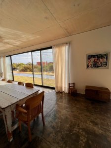 casa cómoda con espacios hermosos de 5 dormitorios en punta piedras  - ndm15525c
