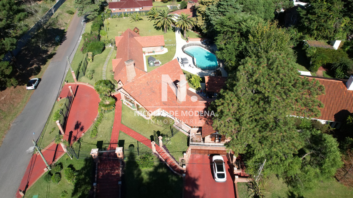 reservada , hermosa casa a la venta zona lugano  - ndm1771c