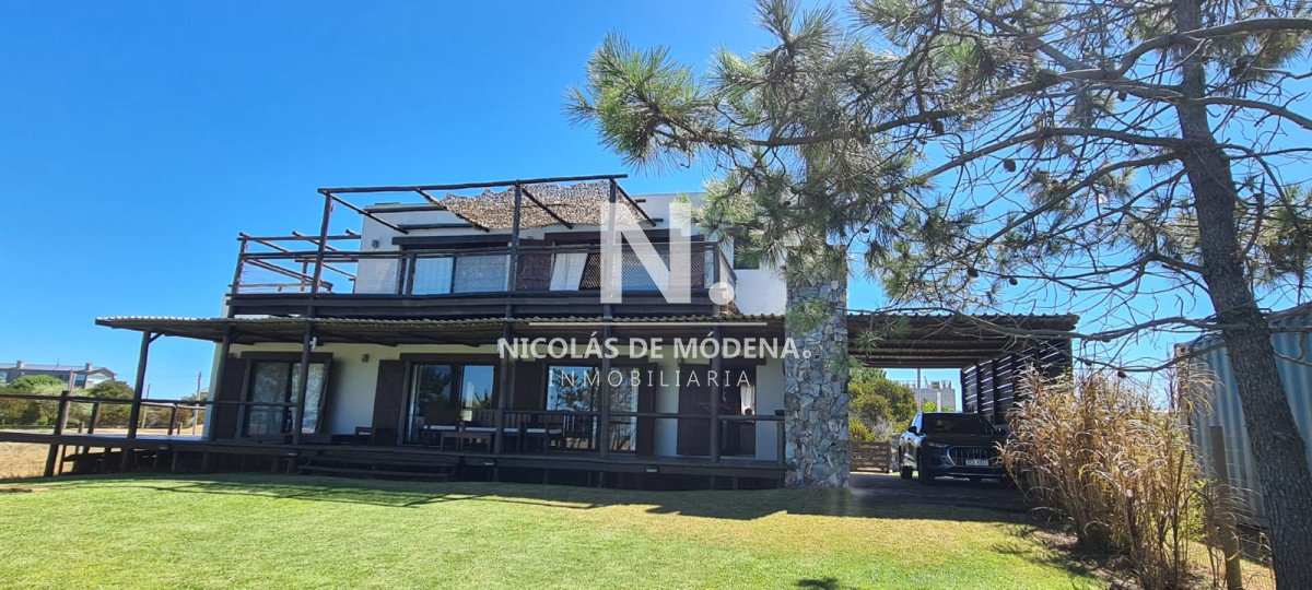 Casa  en venta en jose ignacio- 4 dormitorios