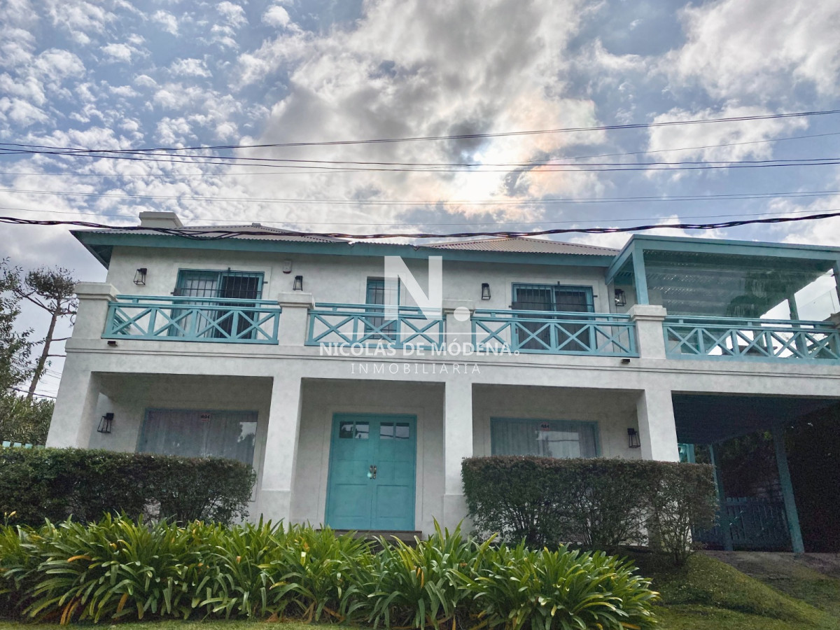 En venta casa en Montoya de 3 dormitorios con piscina, estufa a leña y parrillero - NDM27695C
