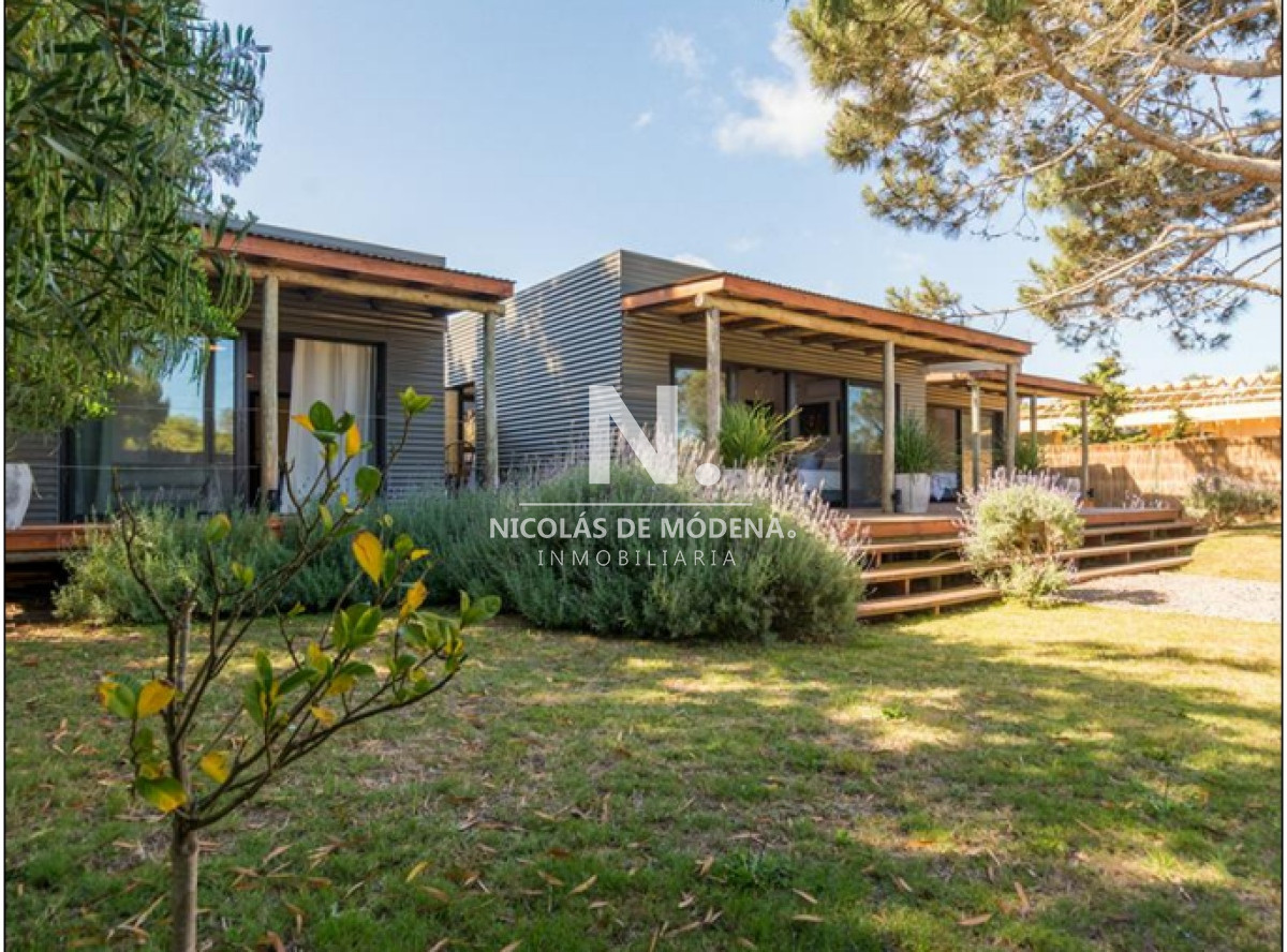 vende casa de 5 dormitorios en suite en arenas de josé ignacio - ndm20071c