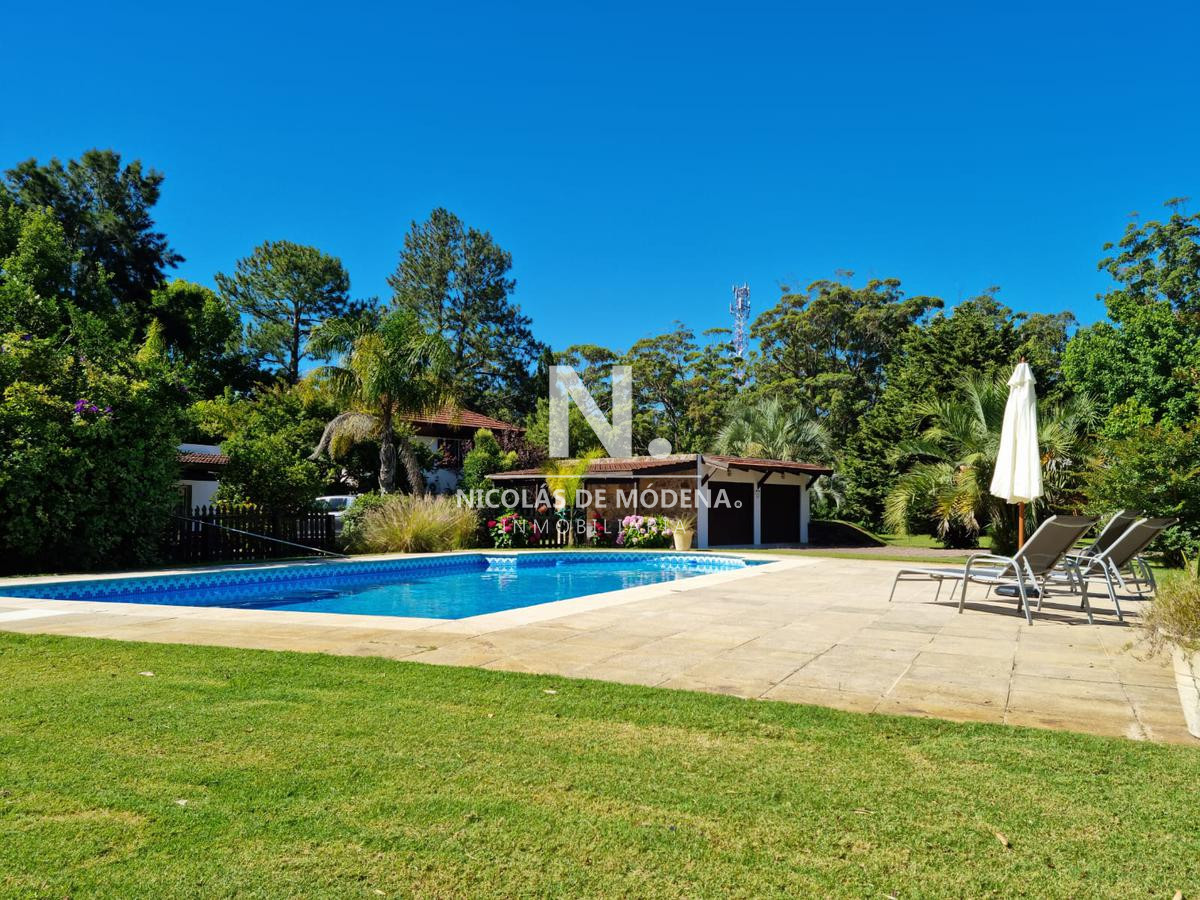 hermosa casa en solanas de 3 dormitorios con barbacoa y piscina  - ndm13477c
