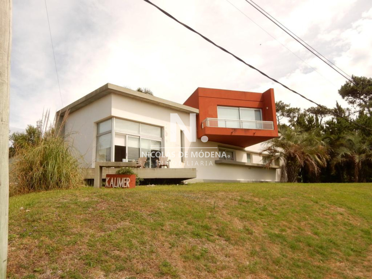 Espectacular casa en alquiler temporal, Punta del Este - NDM2760C