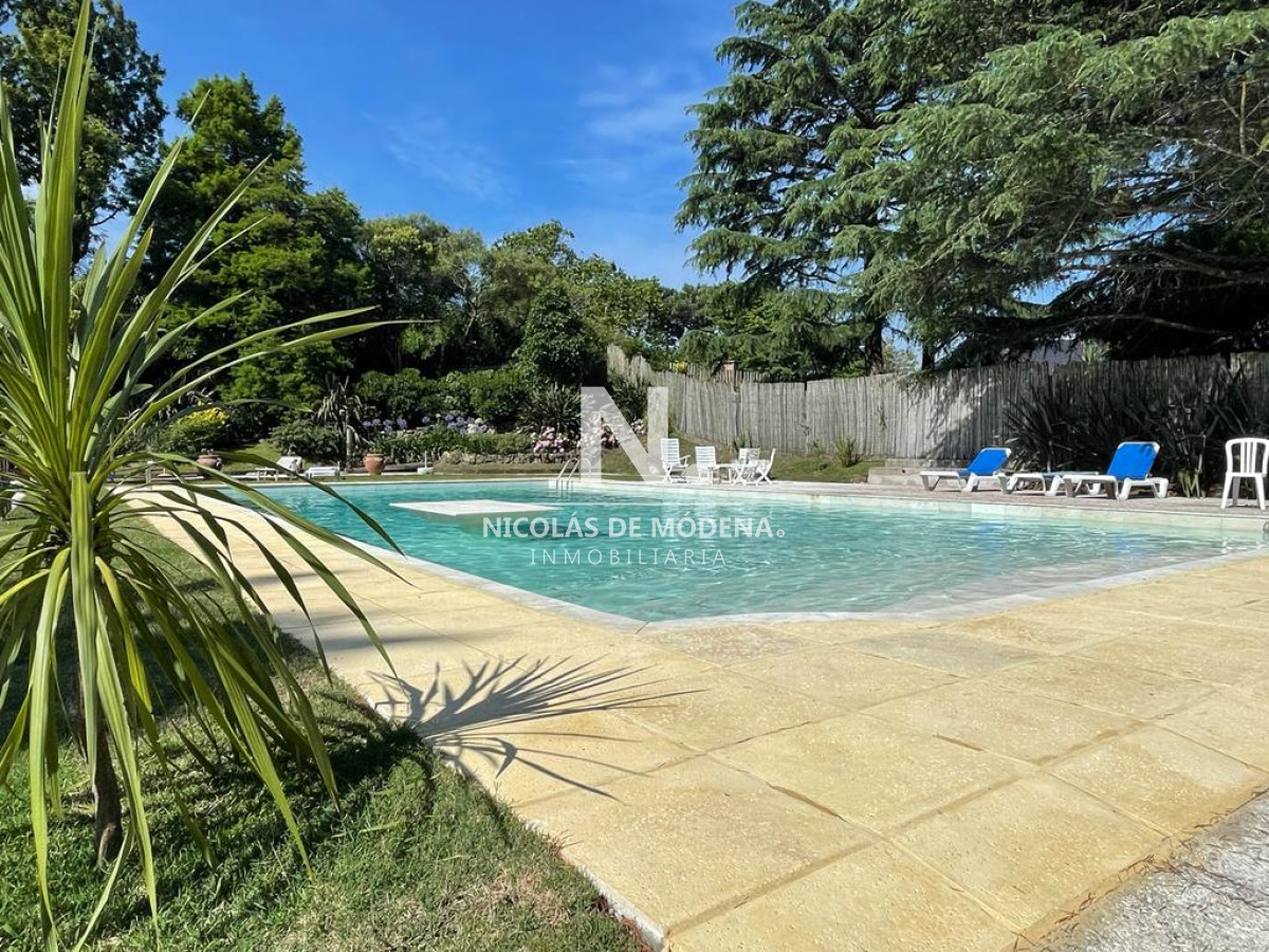hermosa casa de 4 dormitorios en excelente estado, jardines de cordoba. punta del este  - ndm7918c
