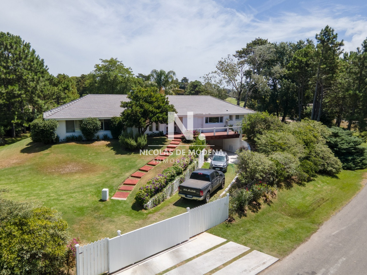 casa sobre el green del hoyo 7 del cantegril country club - ndm4702c