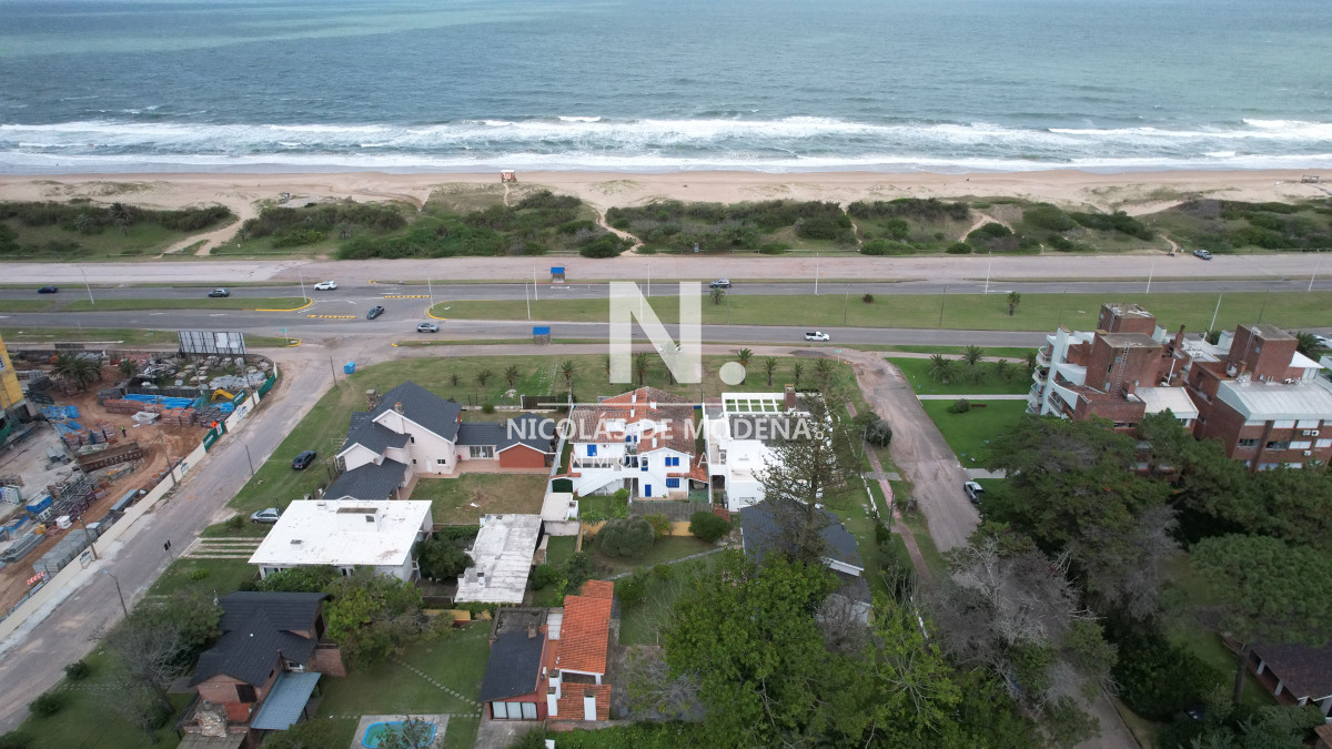 importante residencia frente al mar en venta. - ndm186c