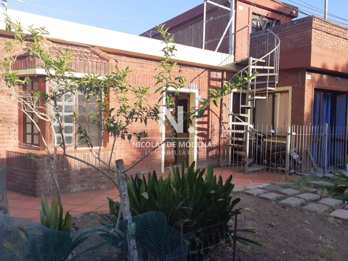Casa en Maldonado: 4 Dormitorios, 3 Baños.  - NDM18066C