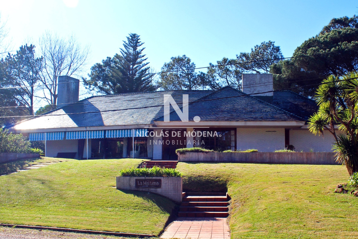En venta chalet de 3 dormitorios en Brava, Punta del Este