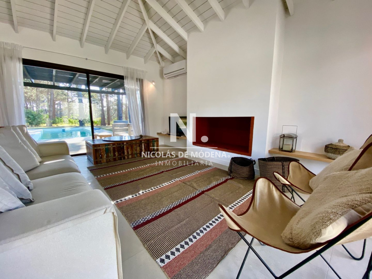 hermosa casa en barrio privado, josé ignacio - ndm4396c