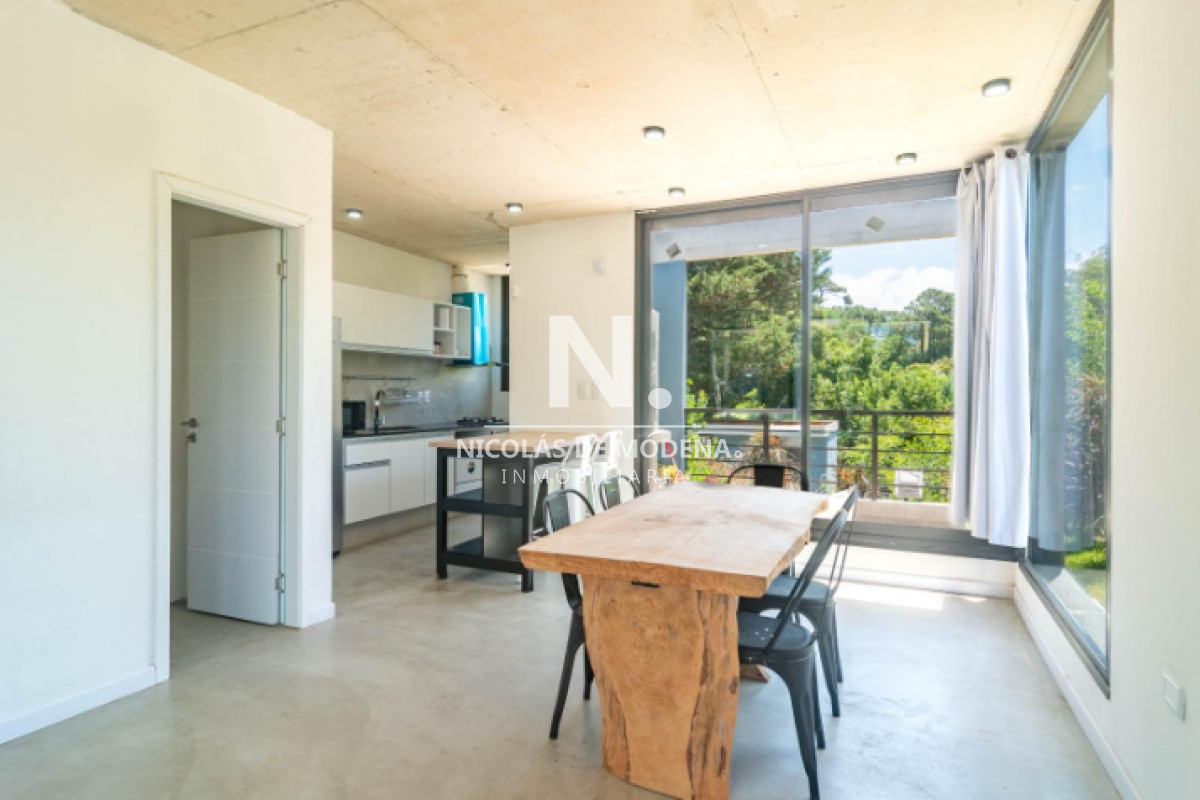 Venta de hermosa casa duplex de 3 dormitorios en Pinares.