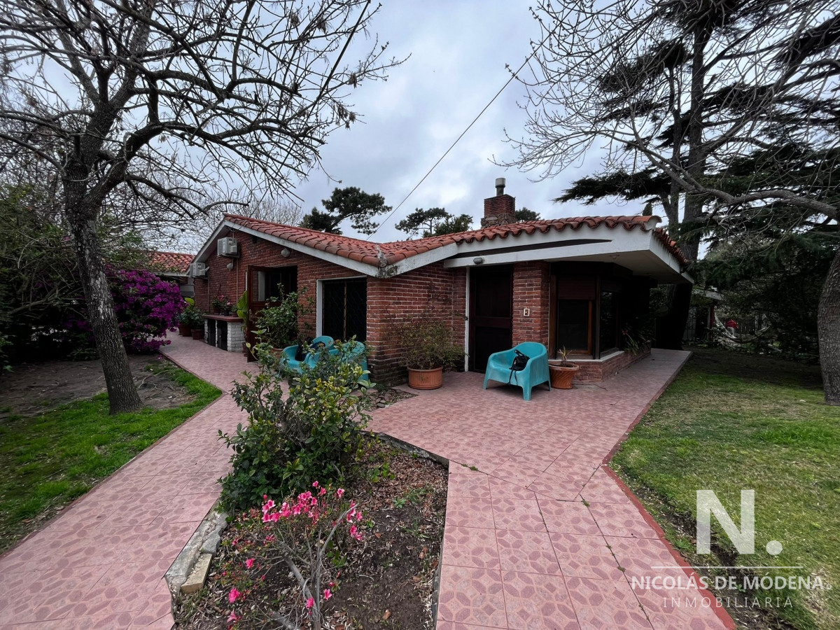 Vende casa de 3 dormitorios en Punta del Este 