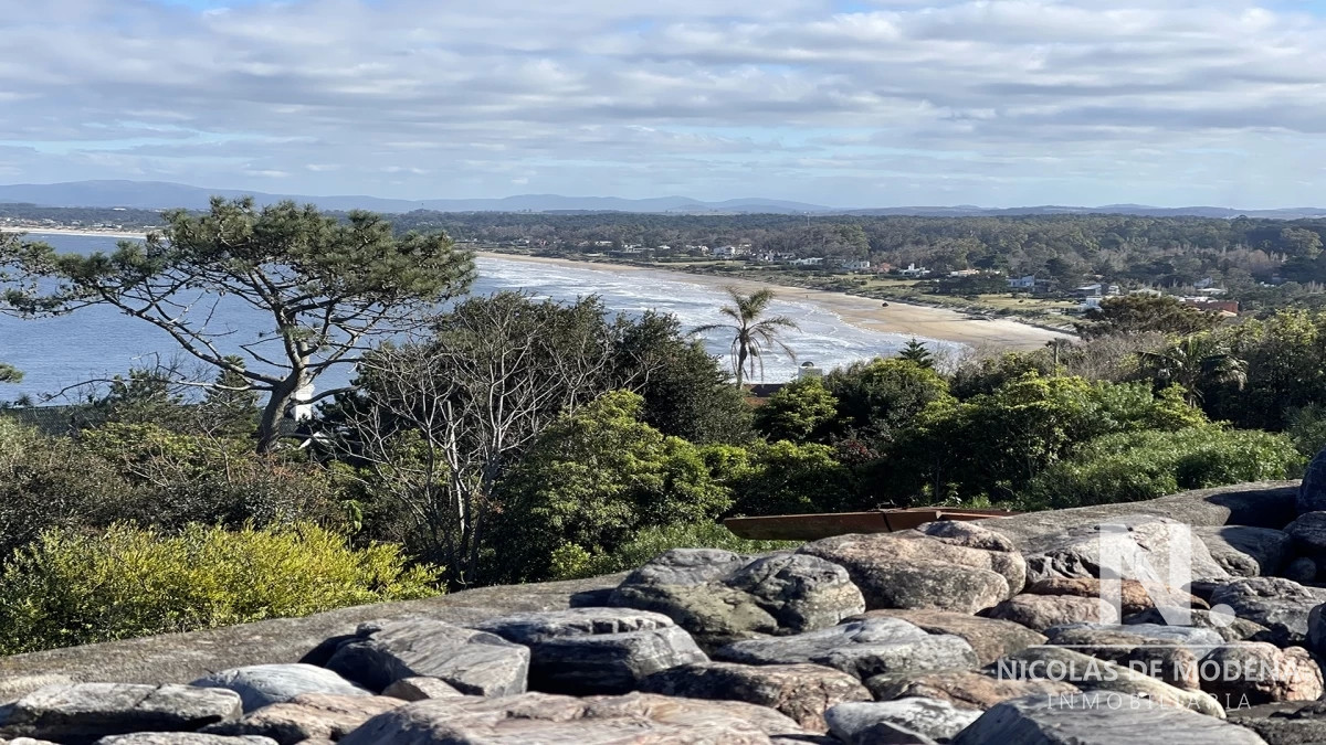 Lomo de la Ballena - GoPunta - Portal Inmobiliario de Punta del Este - Maldonado