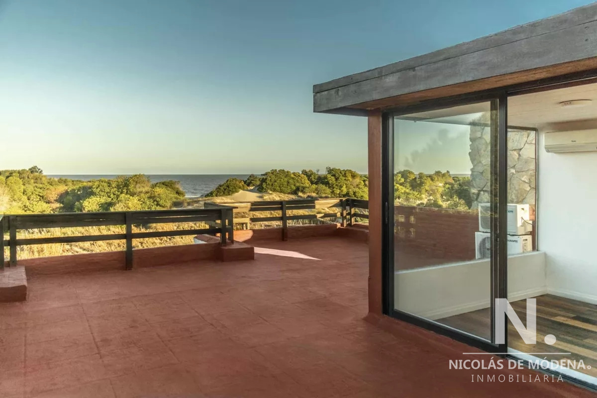 Espectacular casa con 3 dormitorios, en venta ubicada El Pinar - GoPunta - Portal Inmobiliario de Punta del Este - Maldonado