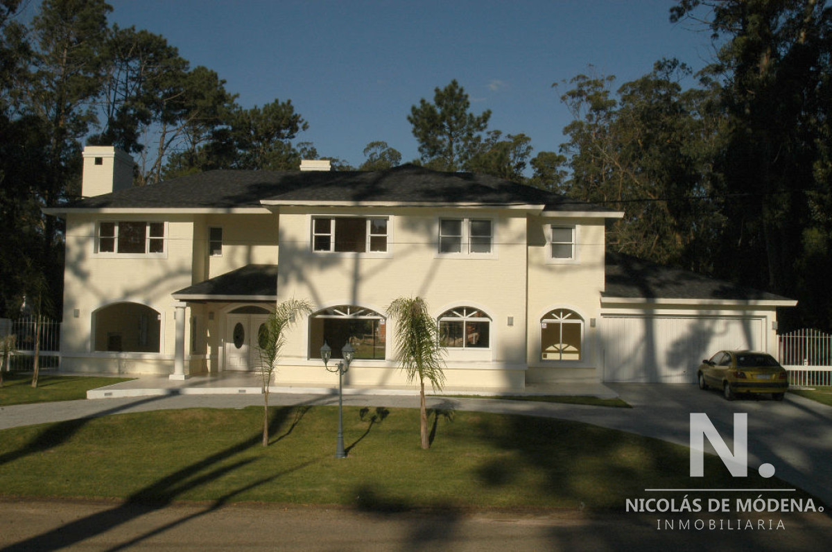 Vendida - Casa en Jardines de Cordoba - Punta del Este