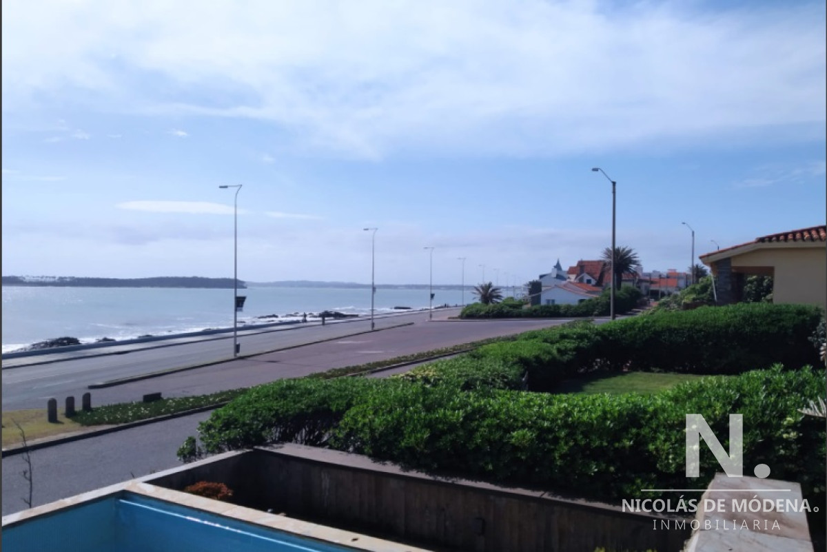 Venta de Casa 3 DORMITORIOS en PENINSULA, PLAYA MANSA PUNTA DEL ESTE .