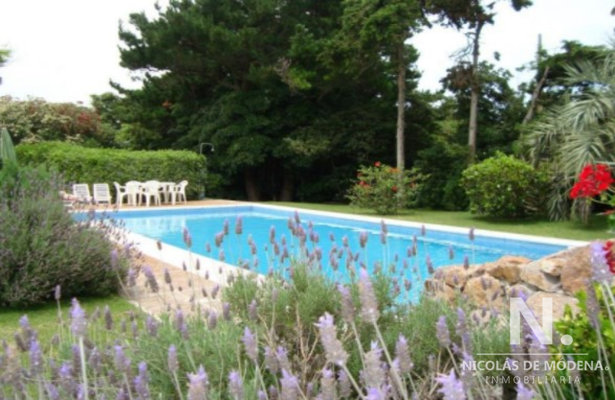 Hermosa casa en venta zona del Golf.