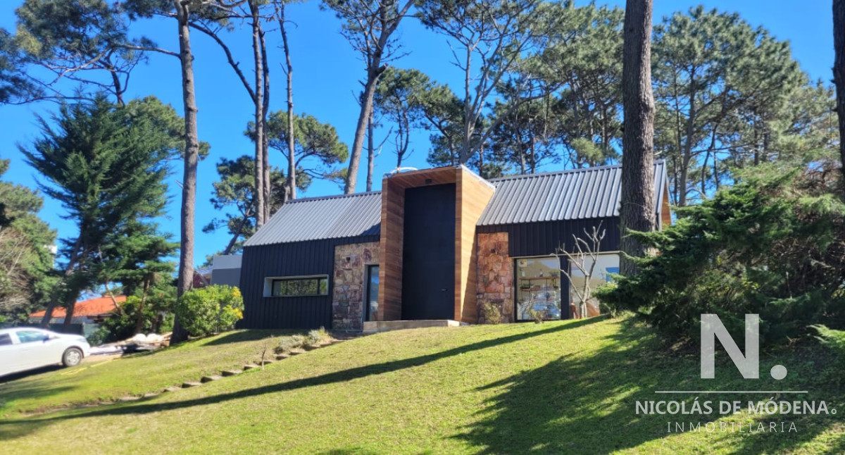 Vende casa de 3 dormitorios en  San Rafael, Punta del Este