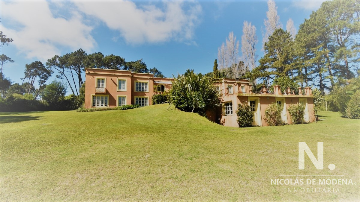 VILLA ITALIANA EN PLENO CORAZÓN DEL GOLF