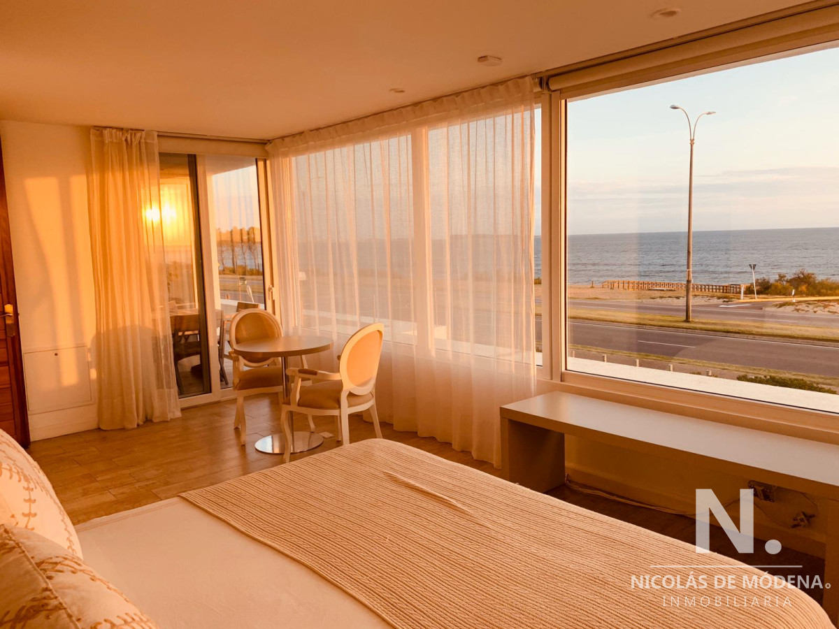 Espectacular casa en primera línea de la mansa