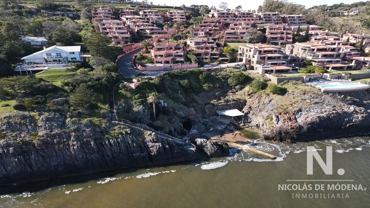 Lomo de la Ballena - GoPunta - Portal Inmobiliario de Punta del Este - Maldonado
