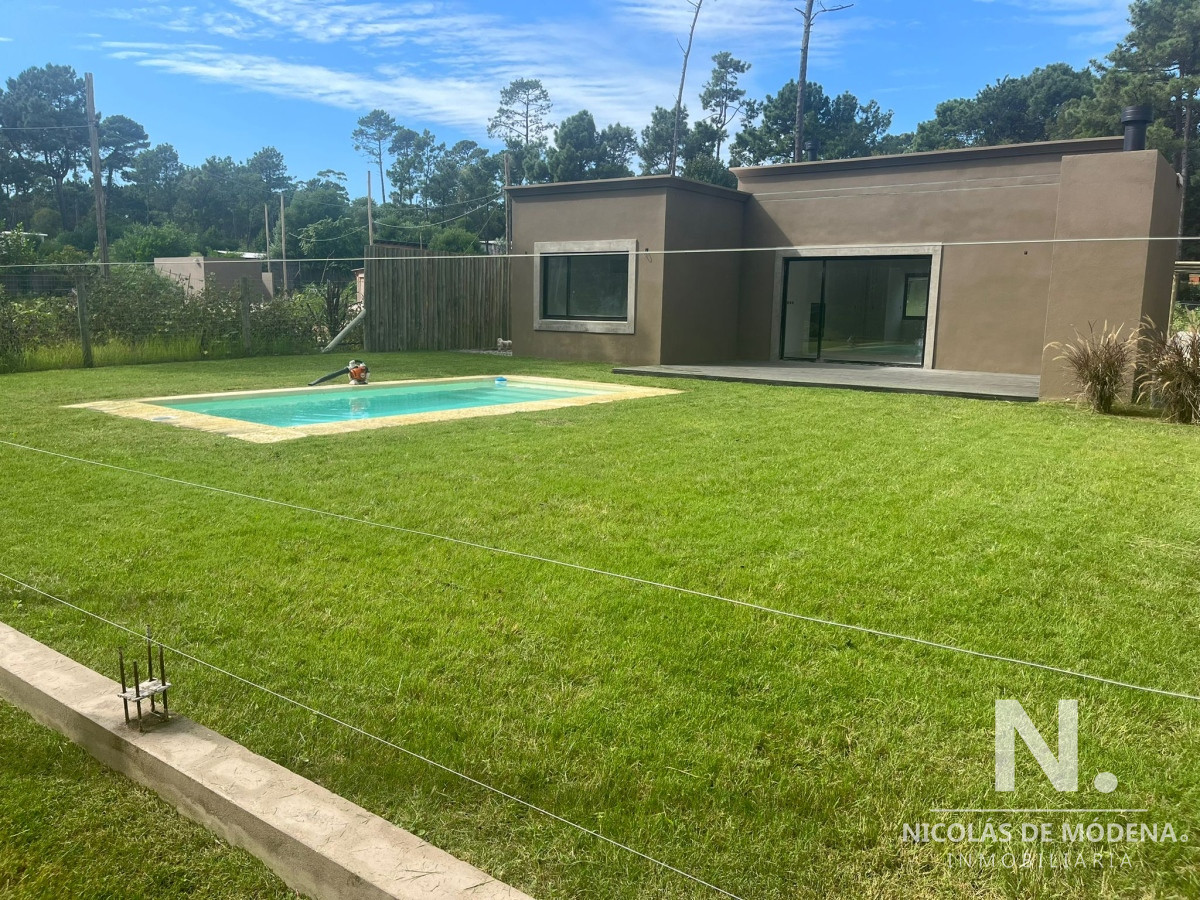 Casa a estrenar ! 3 dormitorios  en Barrio Privado, Punta del Este 