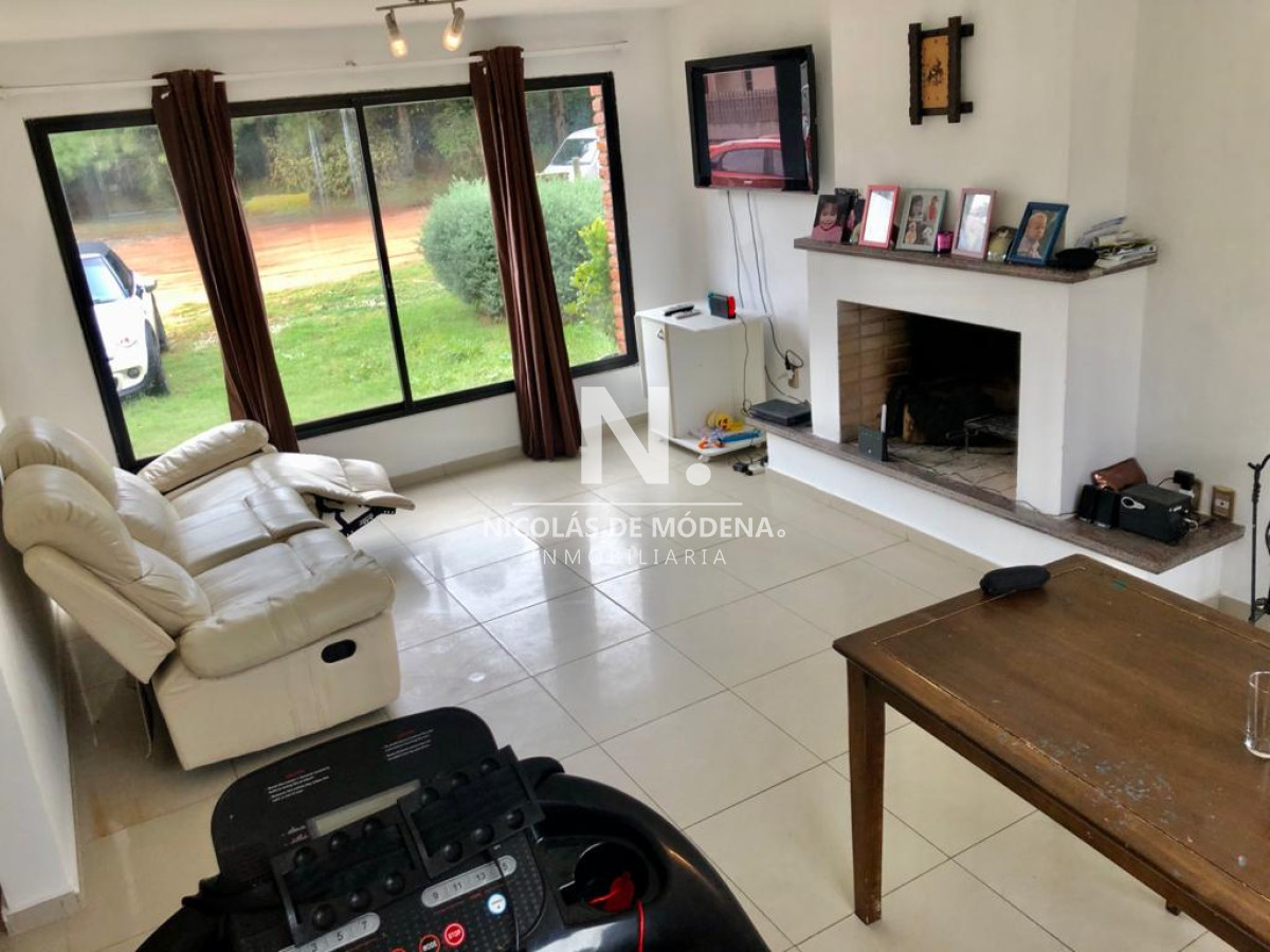Hermosa casa en Barrio Privado - GoPunta - Portal Inmobiliario de Punta del Este - Maldonado