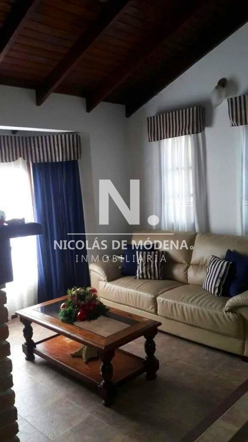 Hermosa casa con piscina!! - GoPunta - Portal Inmobiliario de Punta del Este - Maldonado