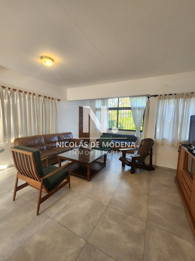 Casa en alquiler en playa mansa, Dos dormitorios cerca del mar - GoPunta - Portal Inmobiliario de Punta del Este - Maldonado