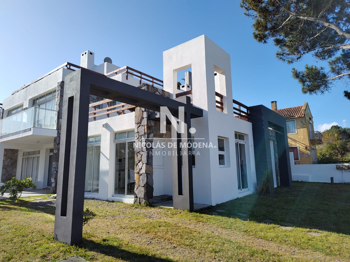 Casa en Manantiales, - GoPunta - Portal Inmobiliario de Punta del Este - Maldonado