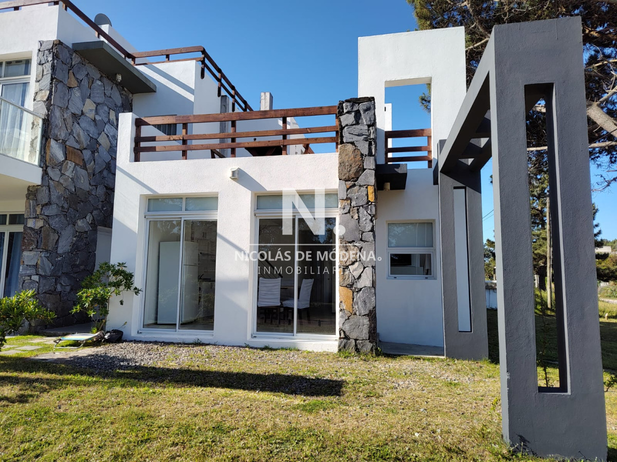Casa en Manantiales, - GoPunta - Portal Inmobiliario de Punta del Este - Maldonado