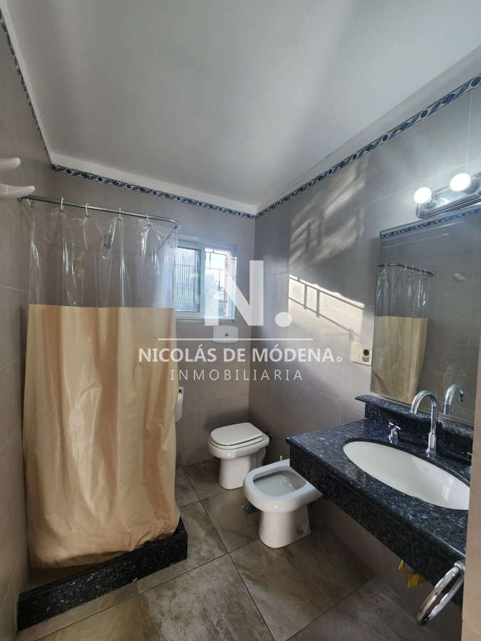 Casa en alquiler en playa mansa, Dos dormitorios cerca del mar - GoPunta - Portal Inmobiliario de Punta del Este - Maldonado
