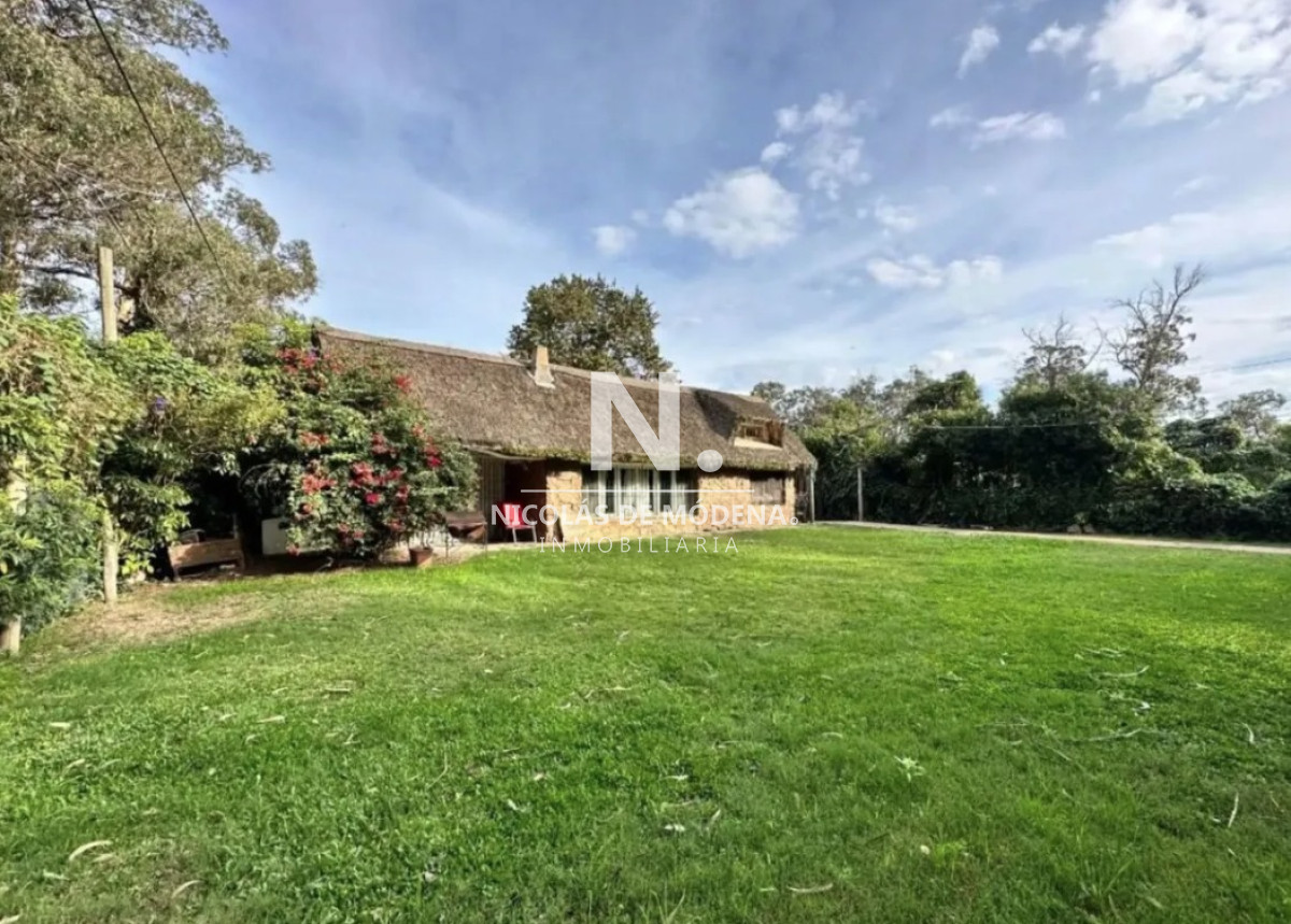 Vende casa en Punta del Este, de 6 dormitorios. - GoPunta - Portal Inmobiliario de Punta del Este - Maldonado
