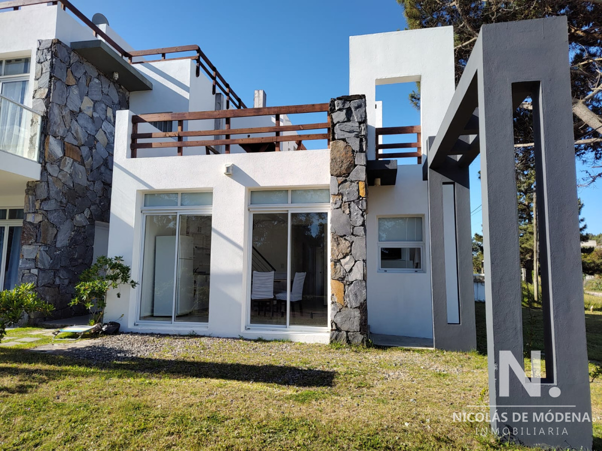 Casa en Manantiales, - GoPunta - Portal Inmobiliario de Punta del Este - Maldonado