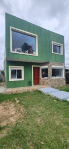 Casa de 4 dormitorios en venta, prox a Polo del Este