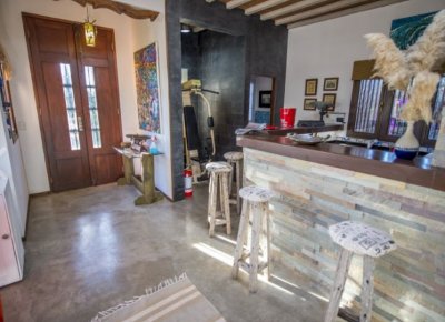 En venta hermosa y espaciosa casa en Solanas, 