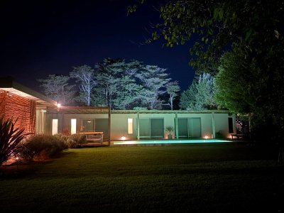 Casa en venta de 3 dormitorios en Punta del Este.