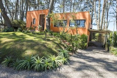 Impecable casa en venta comodo e iluminada.
