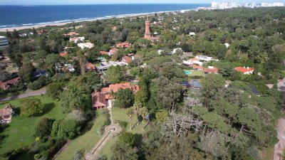 Propiedad exclusiva ubicada en Golf, Punta del este 