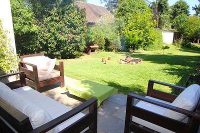 Vende Casa en Mansa de 3 dormitorios. Muy Buena Calidad Edilicia 