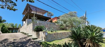 Vende casa en Sauce de Portezuelo, Punta Ballena