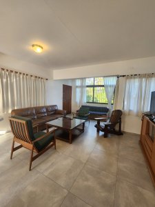 Casa en alquiler en playa mansa, Dos dormitorios cerca del mar