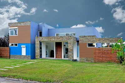 Venta de casa en Barrio Marly, Punta del Este. 