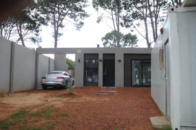 Casa de  2 dormitorios en Club del Lago, Punta del este 