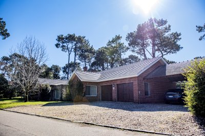 Vende casa en Playa Mansa, Punta del Este