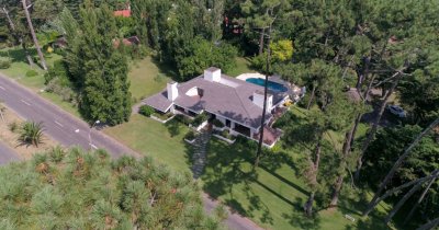 Hermosa casa en venta en zona residencial 