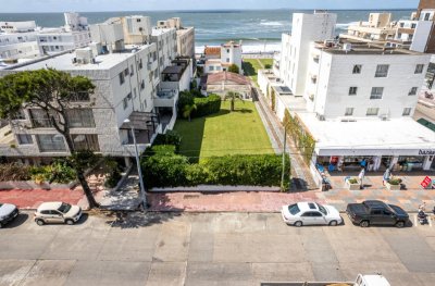 Espectacular propiedad frente al mar en la Pensinula, exclusiva